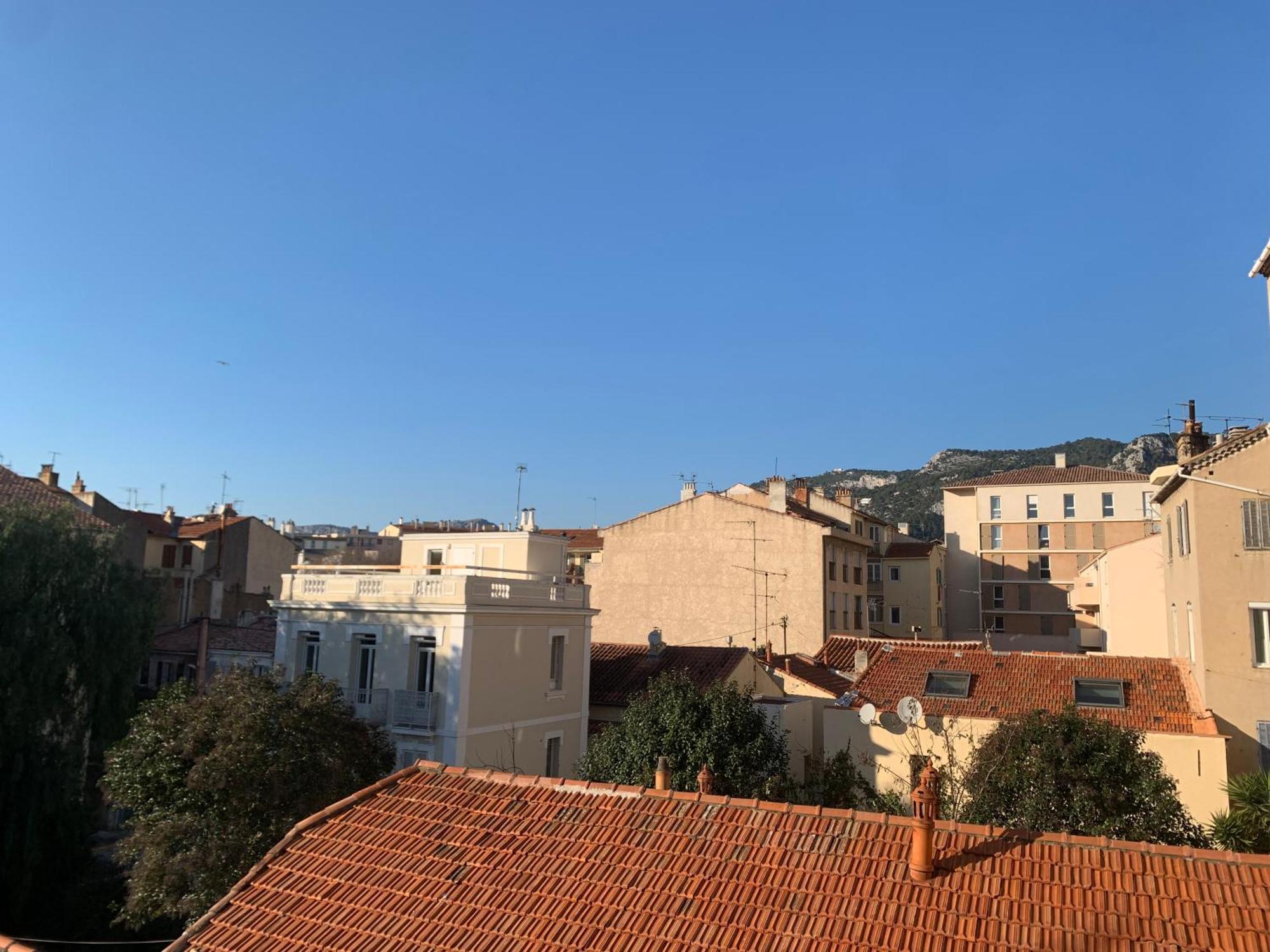 Ferienwohnung Duplex Raphael- Wi-Fi Et Parking Prive Toulon Exterior foto